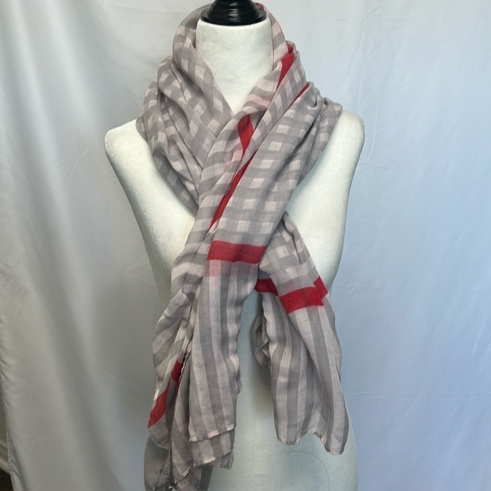 SMART SET | Light weight Grey Plaid with Red Stripes Scarf